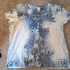 Elegant Blue and White Paisley Short Sleeve Tee